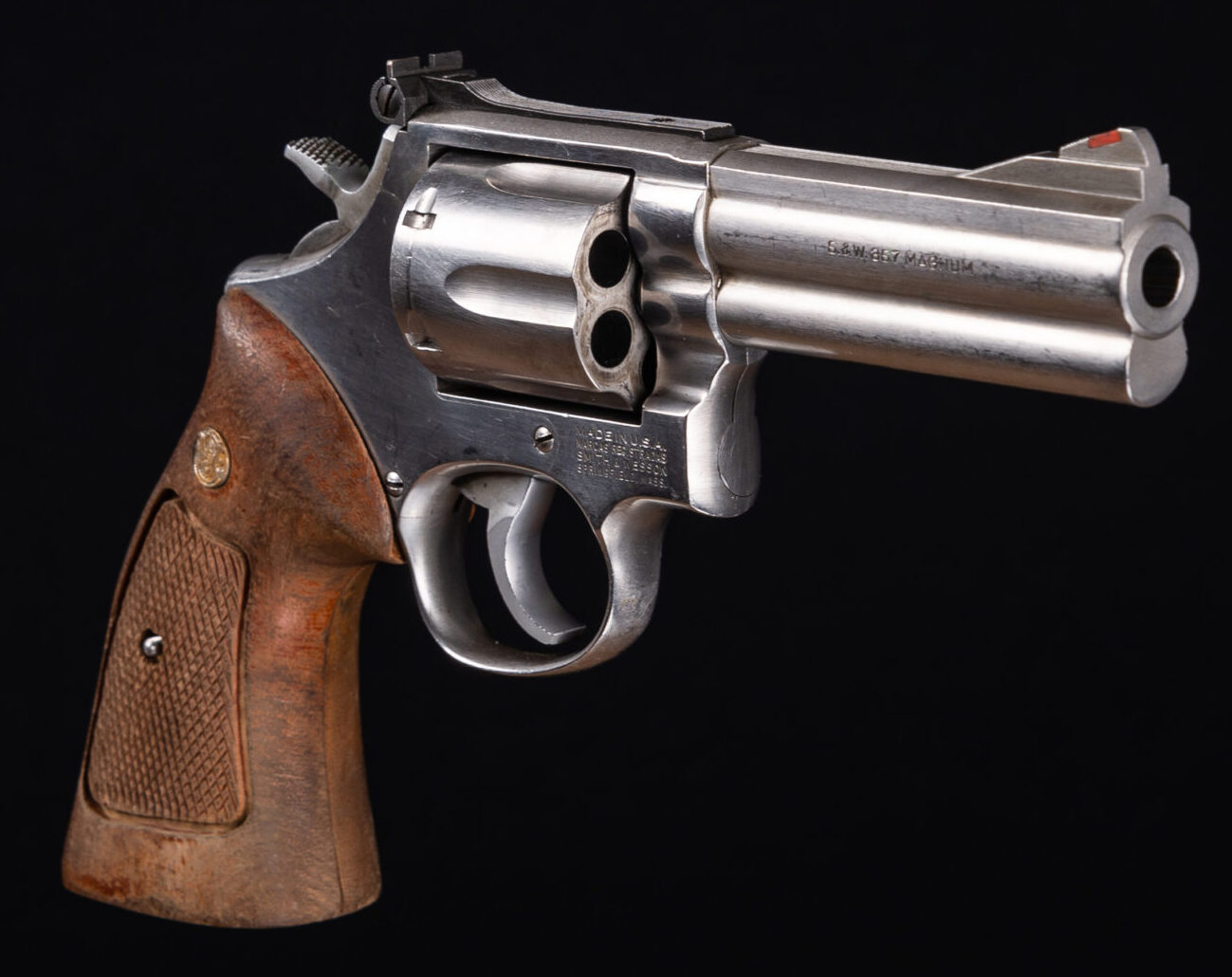 Smith_-Wesson--scaled-e1667047755141