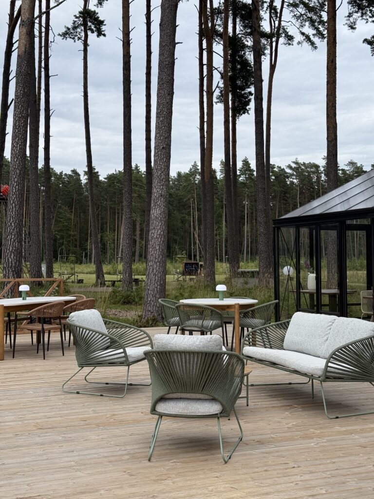 Lounge’i terrassi istekohad